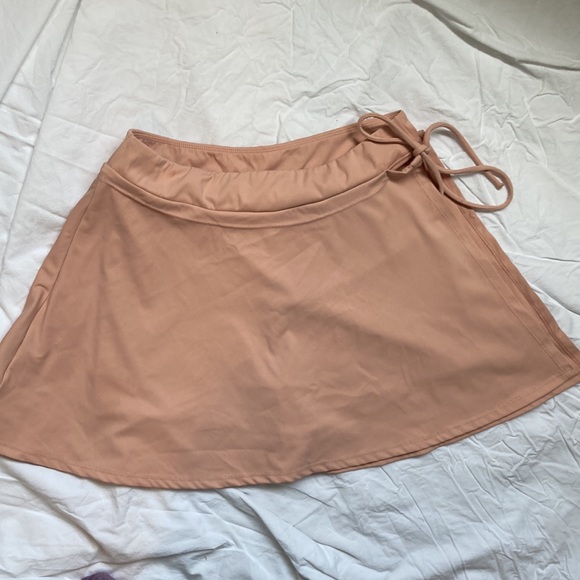 Halara A line Peach skort with a side opening and inner pocket - Picture 2 of 4
